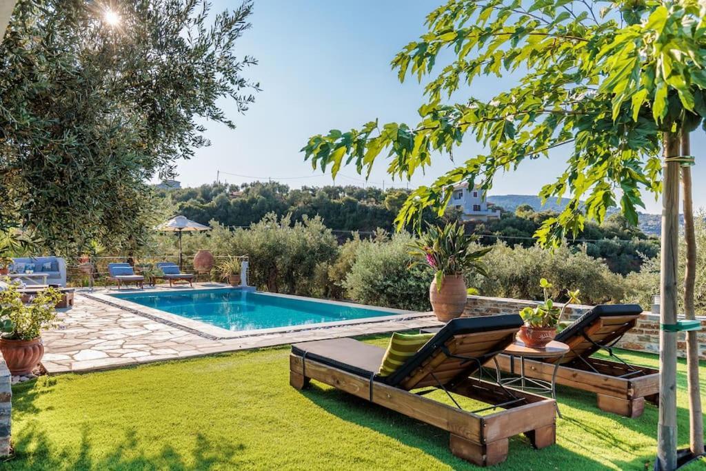 Skopelos Blue Heaven Pool Villa In Olive Grove المظهر الخارجي الصورة
