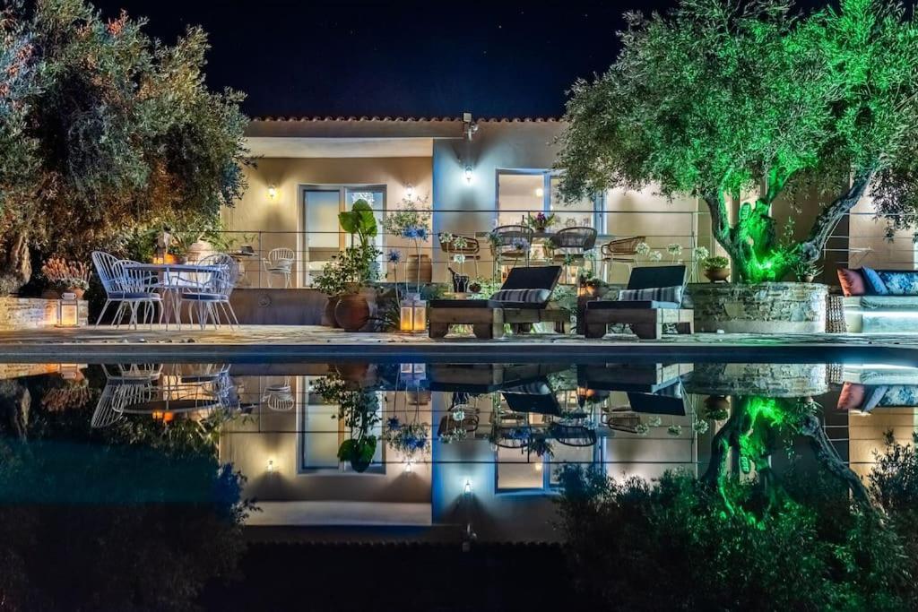 Skopelos Blue Heaven Pool Villa In Olive Grove المظهر الخارجي الصورة