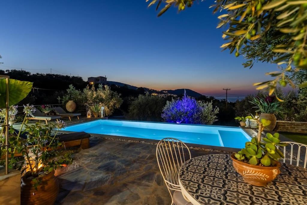 Skopelos Blue Heaven Pool Villa In Olive Grove المظهر الخارجي الصورة
