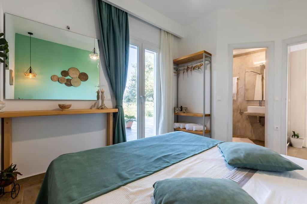 Skopelos Blue Heaven Pool Villa In Olive Grove المظهر الخارجي الصورة