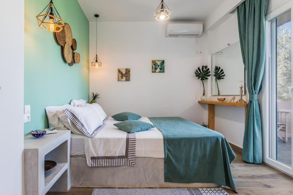 Skopelos Blue Heaven Pool Villa In Olive Grove المظهر الخارجي الصورة